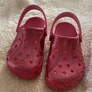 Girls’ Fuchsia hot pink glitter Crocs US2 💖